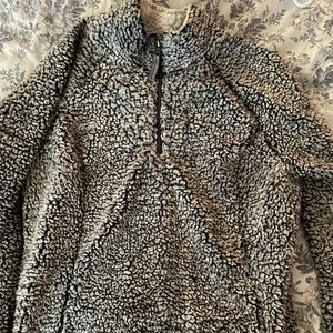 Cozy Sherpa gray pullover with zipper. Size youth XL but fits adult S-M too.